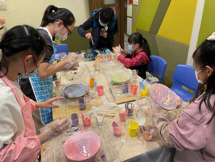 Fluid painting experience class for children@Zhuyuan District Assembly of God Good Neighbor Family Center