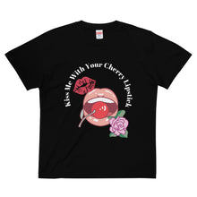 画像をギャラリービューアに読み込む, Kiss me with your cherry lipstick｜純棉 Regular Fit T-shirt
