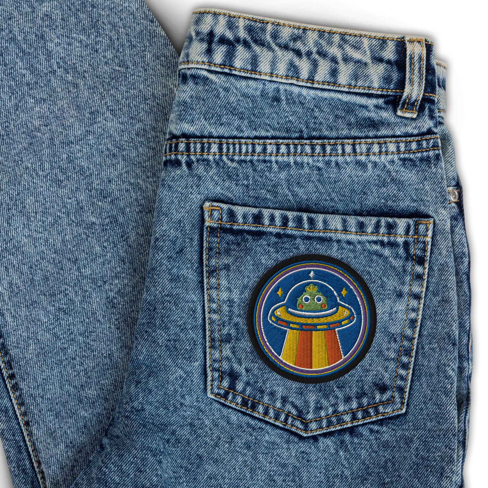 Embroidered patches 刺繡章 布標 燙貼 | Plump Planet Spaceship