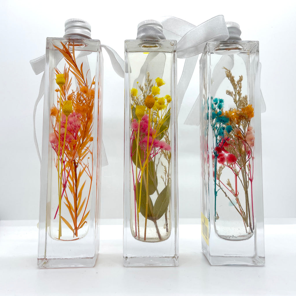 Floating flower of clear and comprehensive color (elegant straight column bottle B)